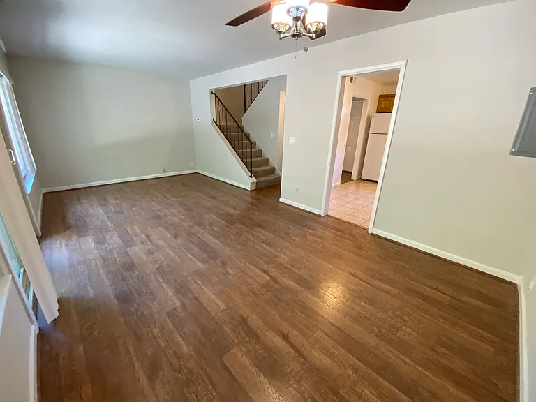 Farm Hill Manor — Photo 7