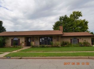 9301 S Country Club Dr, Oklahoma City, OK 73159