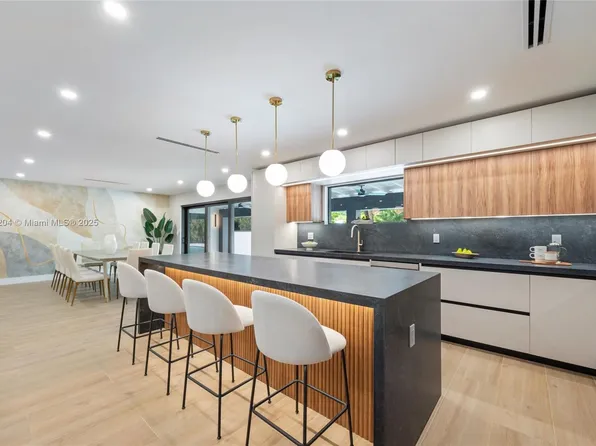 14270 SW 73rd Ave, Palmetto Bay, FL 33158