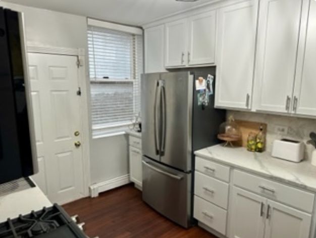 1st image of 626 W Waveland Ave