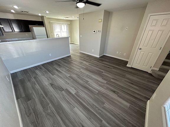 5th image of 1630 Buck Island St