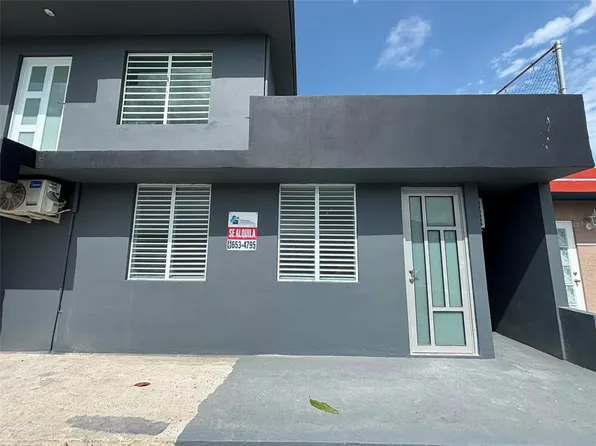 18 Six Street Sabana Gdns #18, Carolina, PR 00983