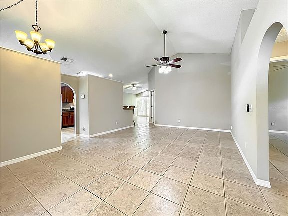 3rd image of 11003 Felton Ct