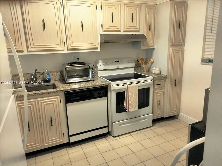 3801 Environ Blvd #219 — Photo 6