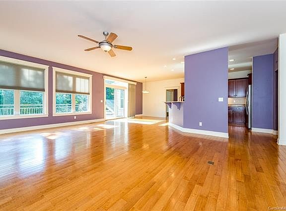 4th image of 44 Kingsmill Ct