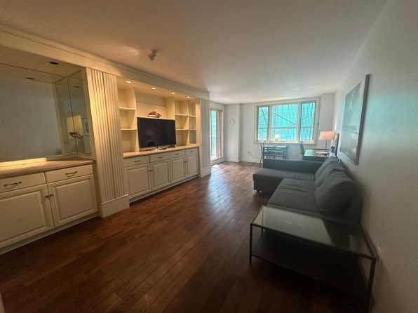 10 Rogers St APT 403
