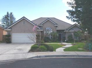 612 S Boyd Dr, Kerman, CA 93630