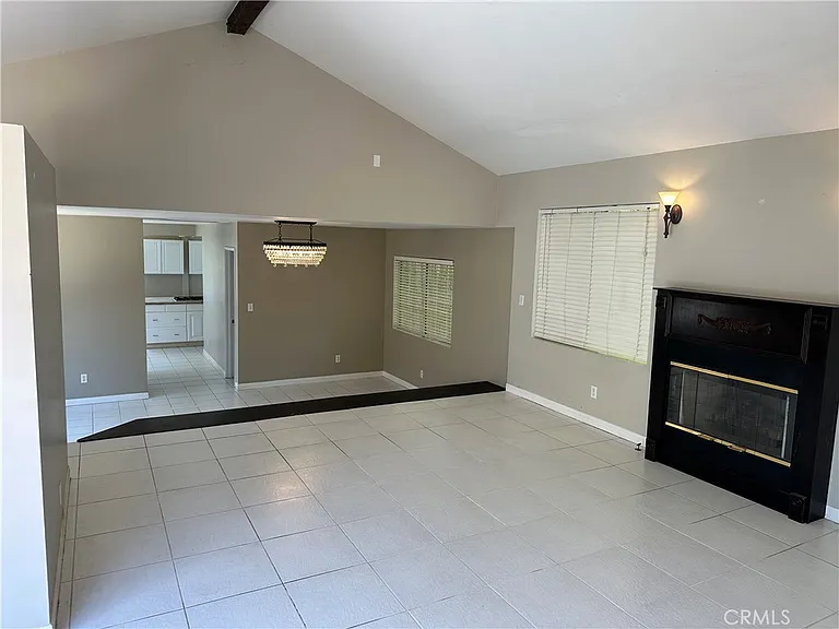 435 Talbert St — Photo 8