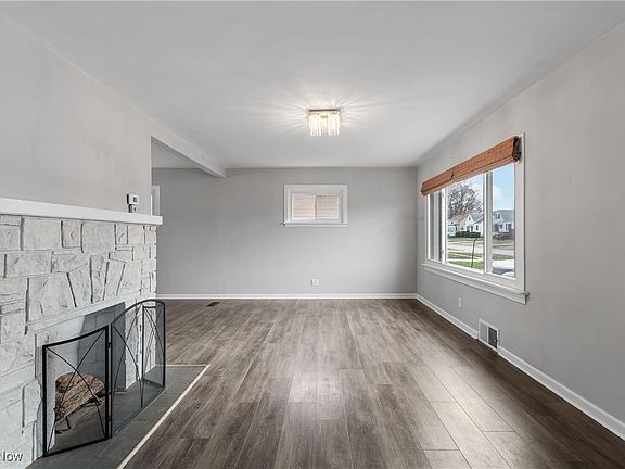 2nd image of 3008 Tuxedo Ave