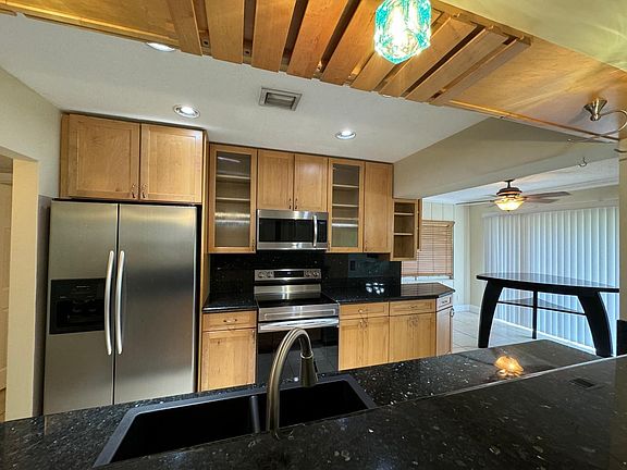 4th image of 5107 Bayberry Lane