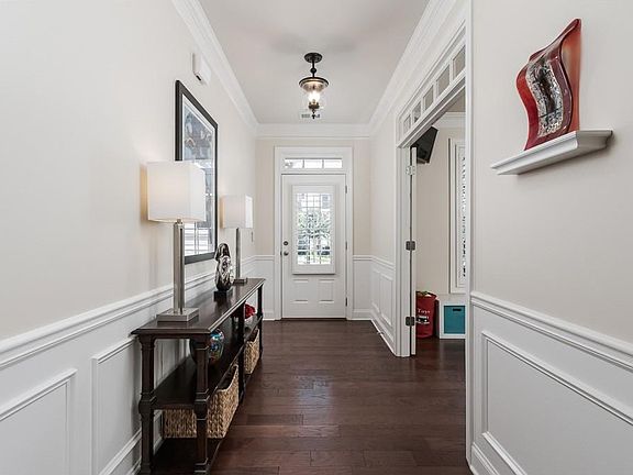 3rd image of 1120 Roswell Manor Cir