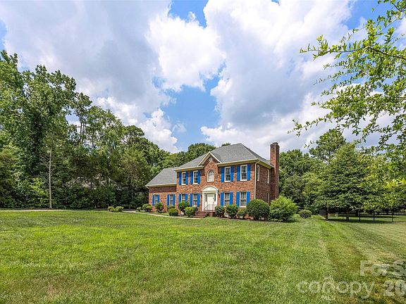 3rd image of 1568 Wheaton Way NW