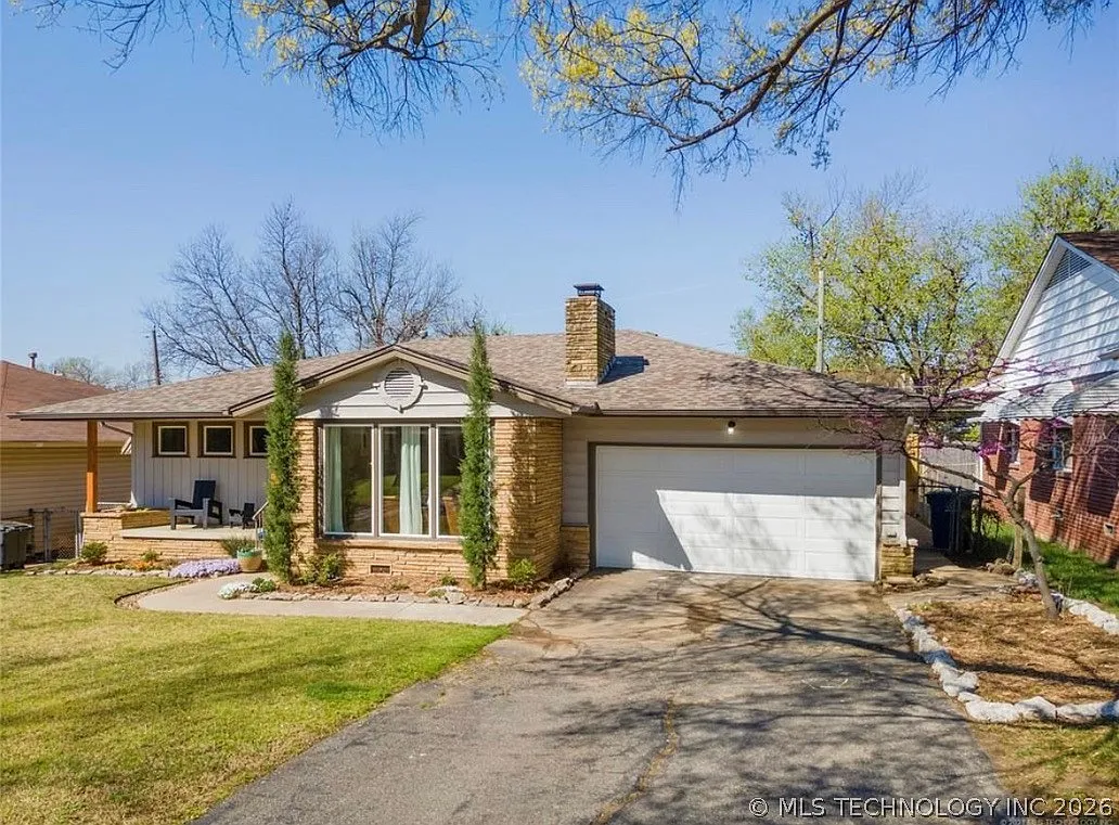 3 bed, 1.5 bath, 1418 sqft, $1,950 — Photo 4