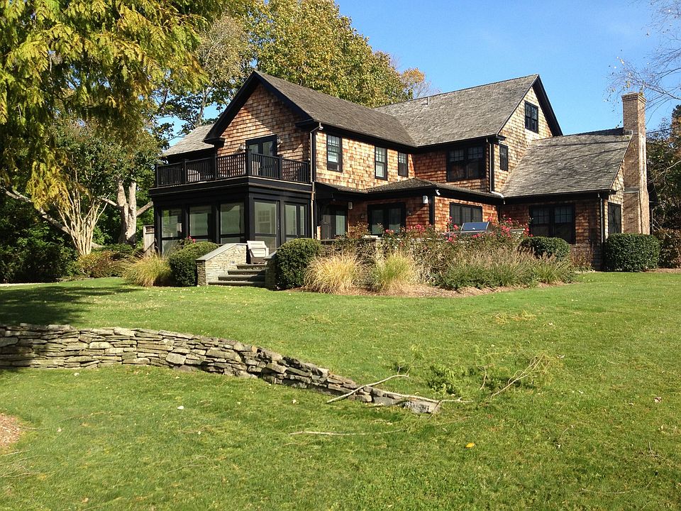 1st image of 138 Sagaponack Ct
