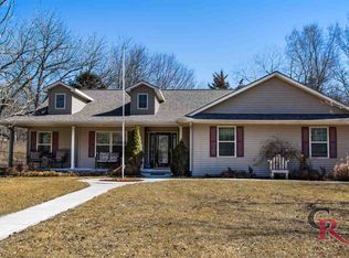 13445 Woodland Dr, Wamego, KS 66547