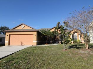565 Delmonico St NE, Palm Bay, FL 32907
