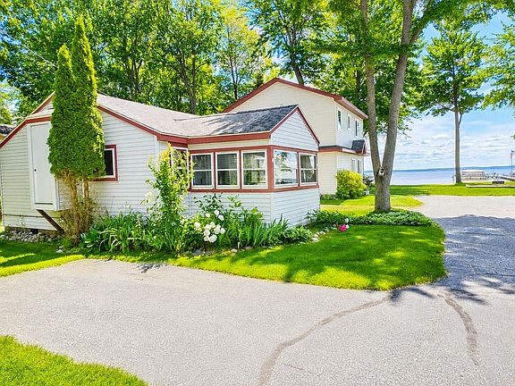 2nd image of 8139 E Houghton Lake Dr