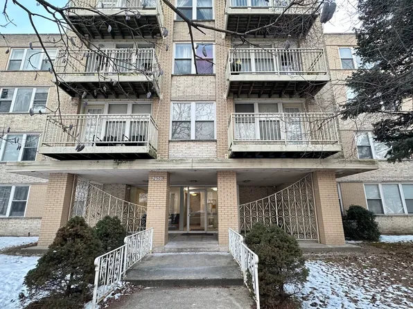 2501 W Touhy Ave APT 108, Chicago, IL 60645