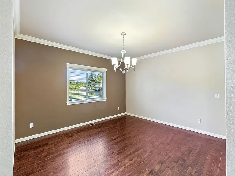 4335 17th Way NE — Photo 5
