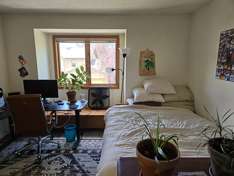 1712 W Olive St #45-1 — Photo 8