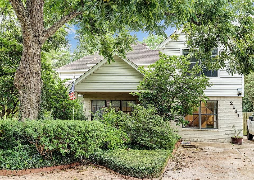 1st image of 2111 Gardenia Dr