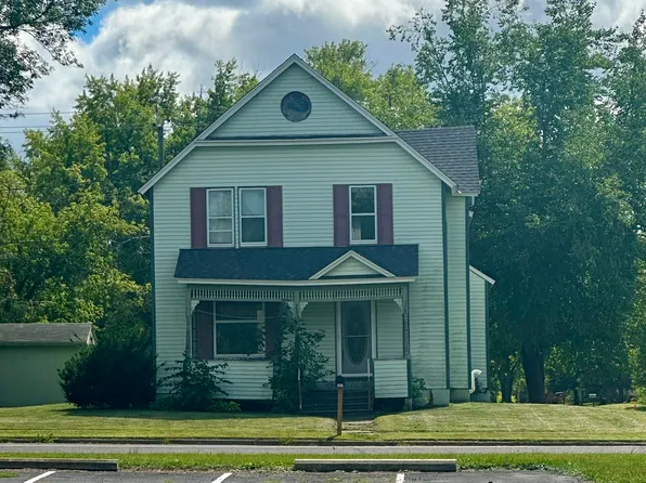 201 1st St, Sandstone, MN 55072