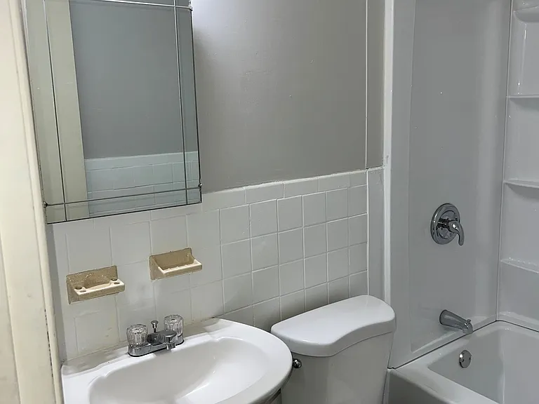 260 Church St NE — Photo 8