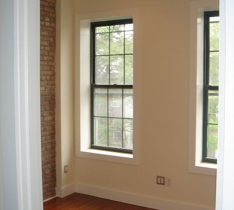 2nd image of 435 Bleecker St APT 4R