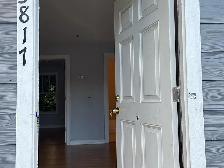 3817 Wipprecht St #B — Photo 13