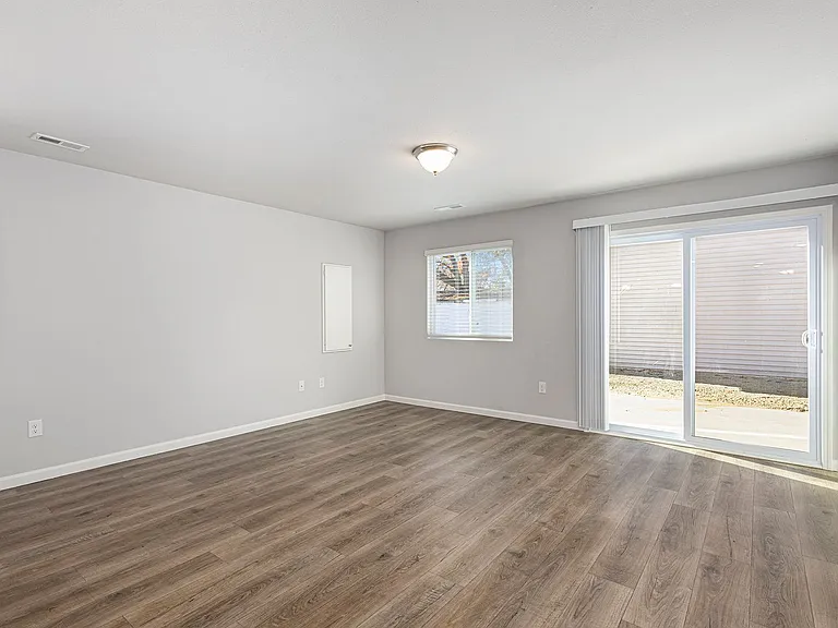 934 Maple Ave — Photo 11