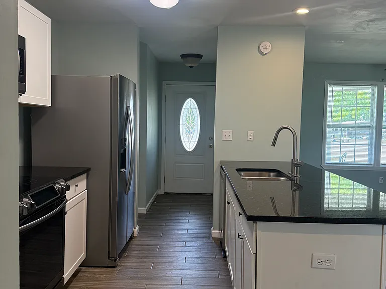 380 E Pike Rd — Photo 14