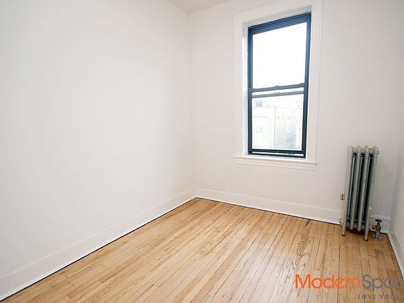 3rd image of 2346 29th St APT 3F