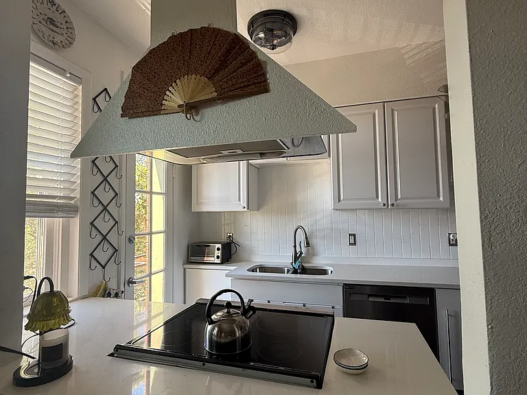 1356 N Pearl St #304 — Photo 7