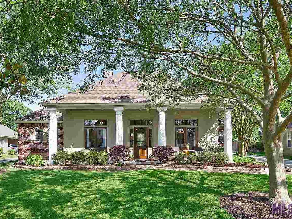 1st image of 15160 Bluffwood Cir