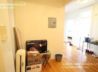 136 Warren St, Roxbury, MA 02119