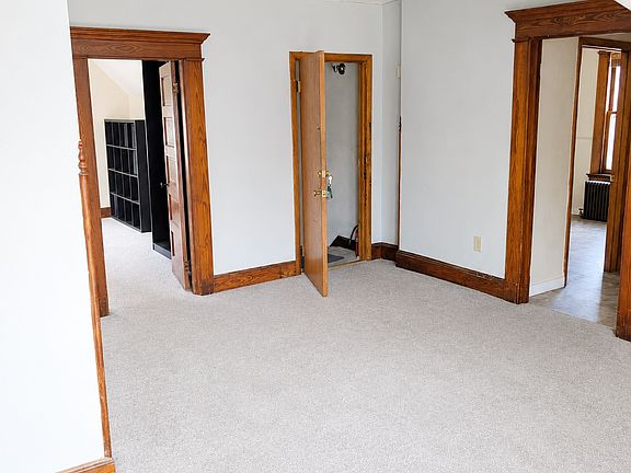 5th image of 537 Whitney Ave #3