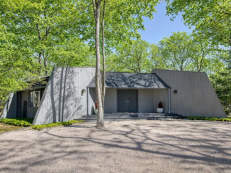27 Brander Pkwy