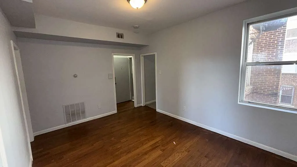 373 Fairmount Ave — Photo 3