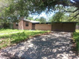 1112 W Richard Ave, Kingsville, TX 78363