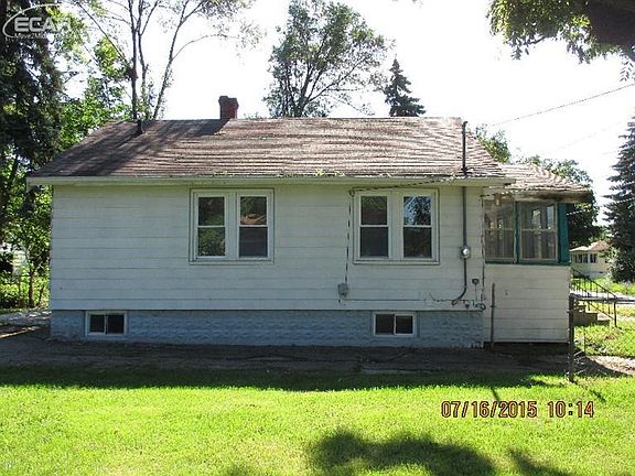 3rd image of 834 Paddington Ave
