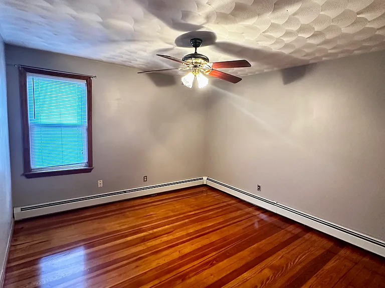 28 Earle St #3 — Photo 4