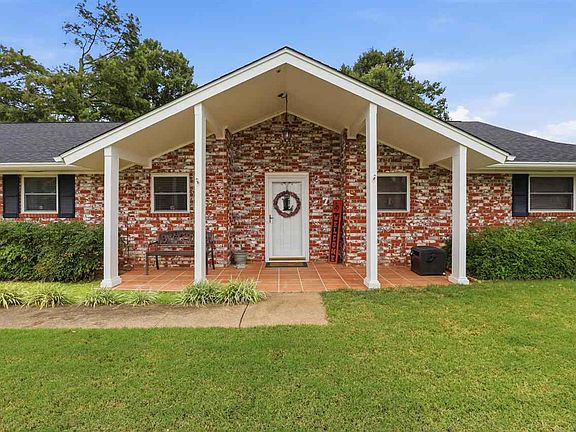 4th image of 7 Preston Cir