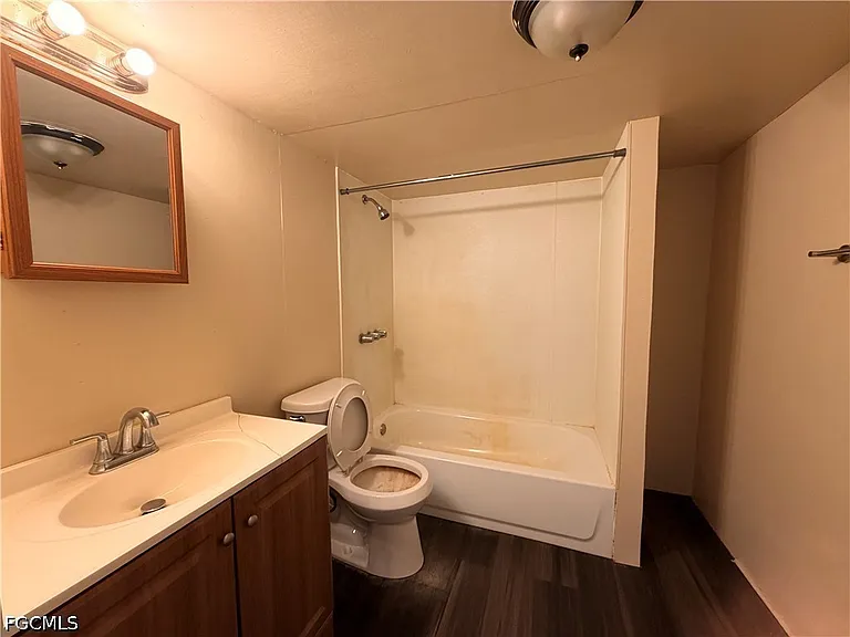 7962 Breeze Dr — Photo 6