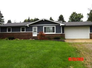 3765 Hutchinson Rd, North Branch, MI 48461