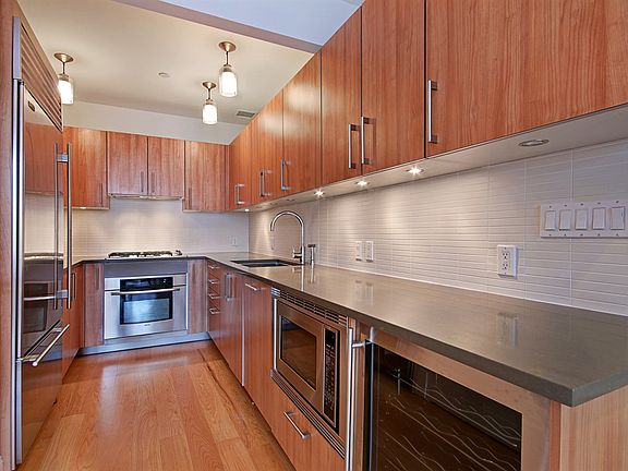4th image of 125 W 22nd St APT 9A