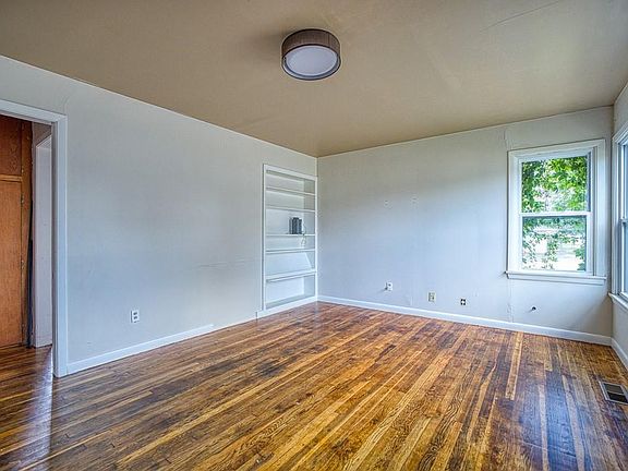4th image of 1114 S 11th St