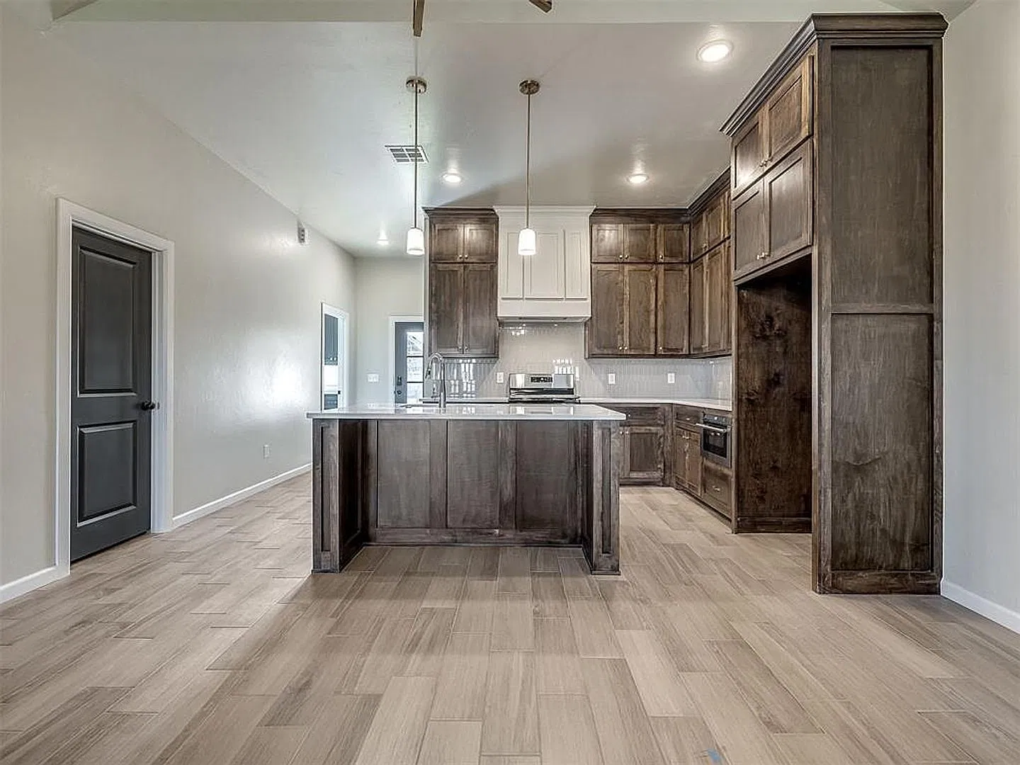 New Home In Yukon! Lease to own options — Photo 3