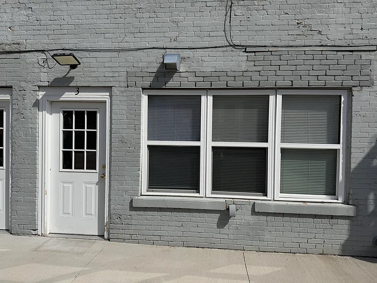 138 Fulton St E #3 — Photo 1