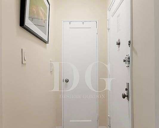 5th image of 36 Dahill Rd APT 2I