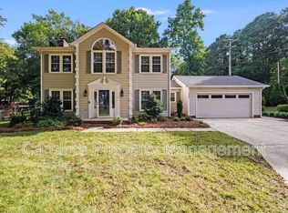 2000 Mill House Ln, Matthews, NC 28104